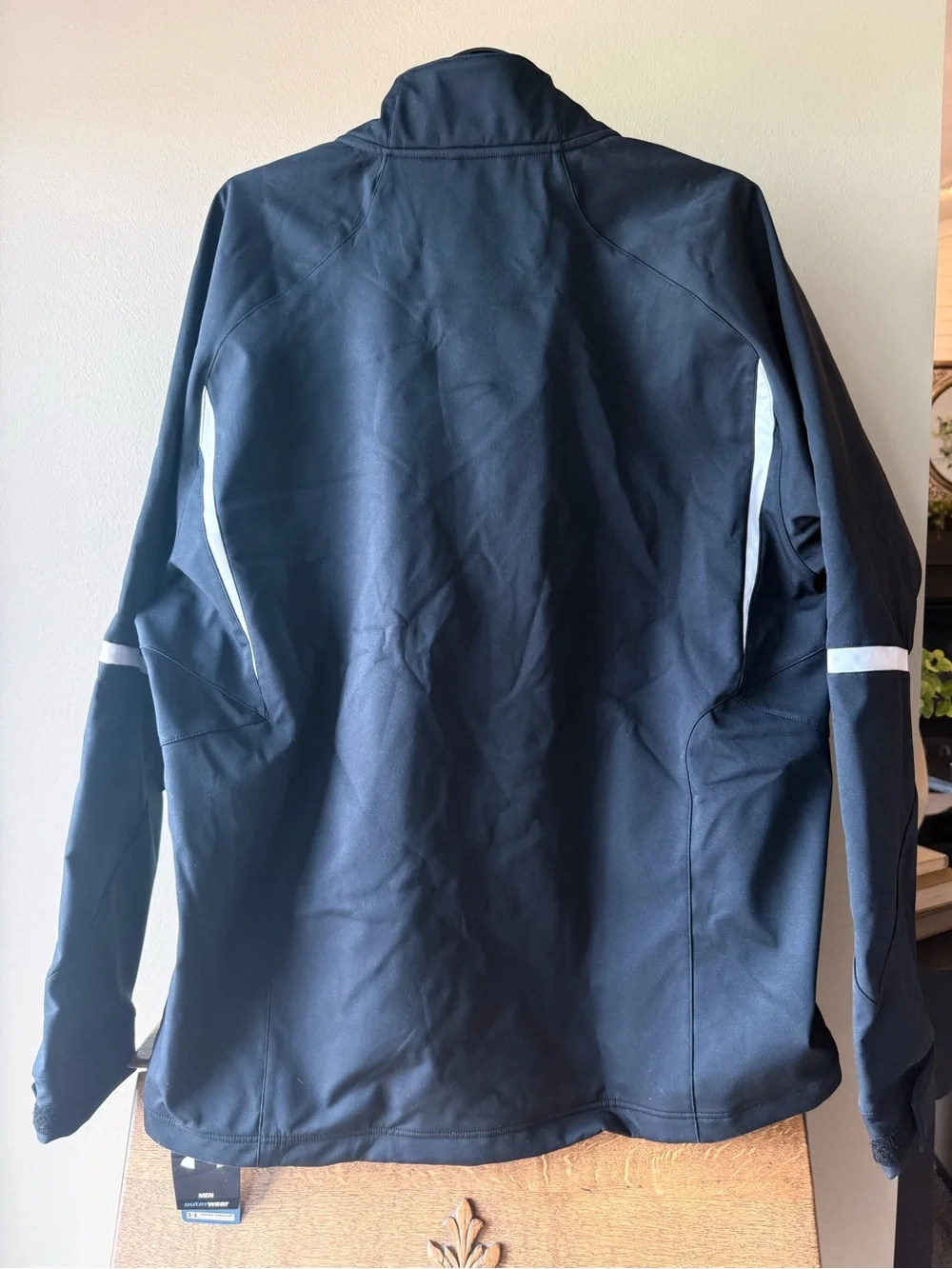 Under Armour Men's Black Performance Full-Zip Jacket with White Accents